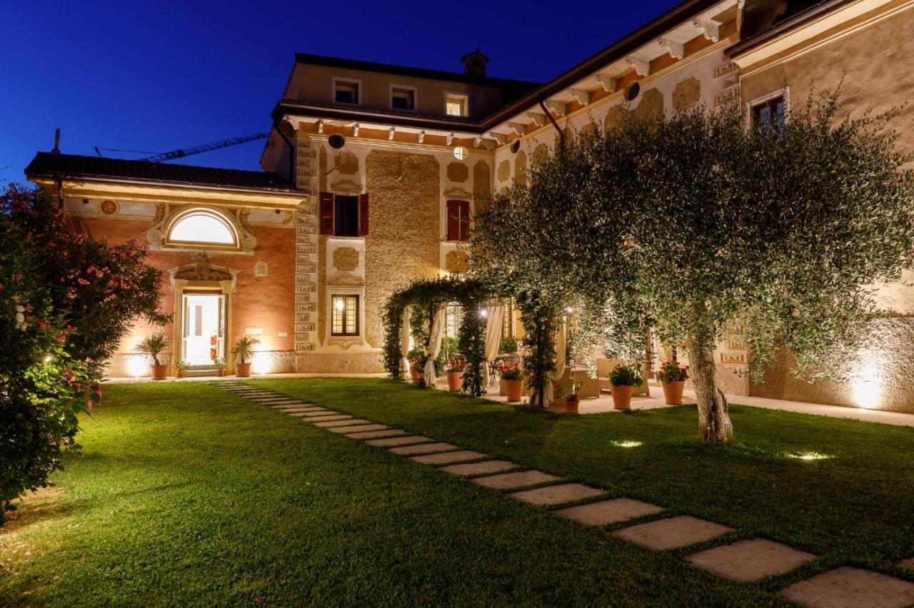 Villa Padovani Relais De Charme - Adults Only Pastrengo Eksteriør billede