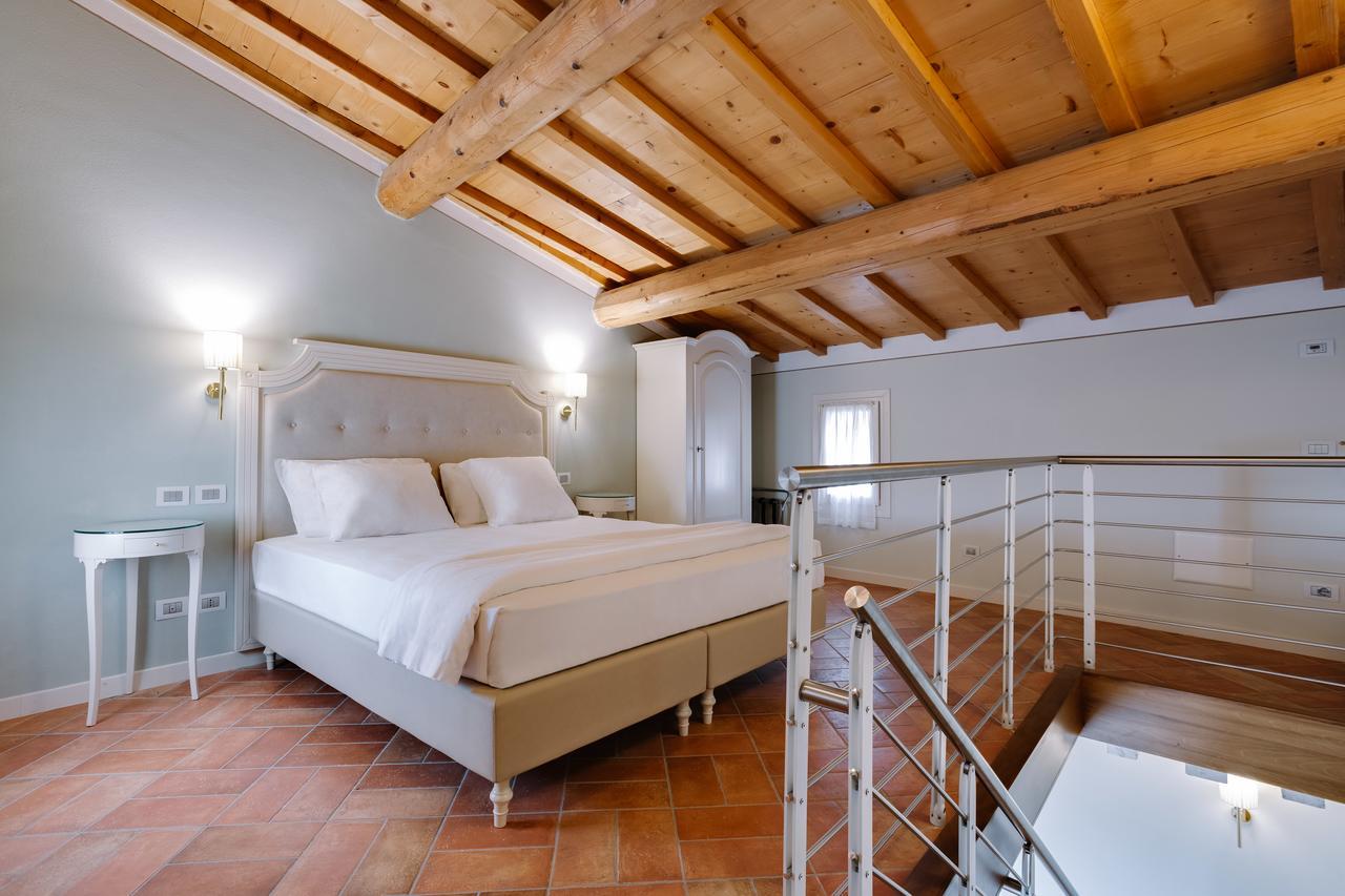Villa Padovani Relais De Charme - Adults Only Pastrengo Eksteriør billede
